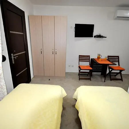 Alba Thassos Koinira