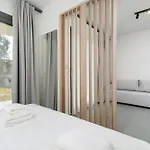 Pine Suites Lägenhet Potos