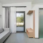 Pine Suites *