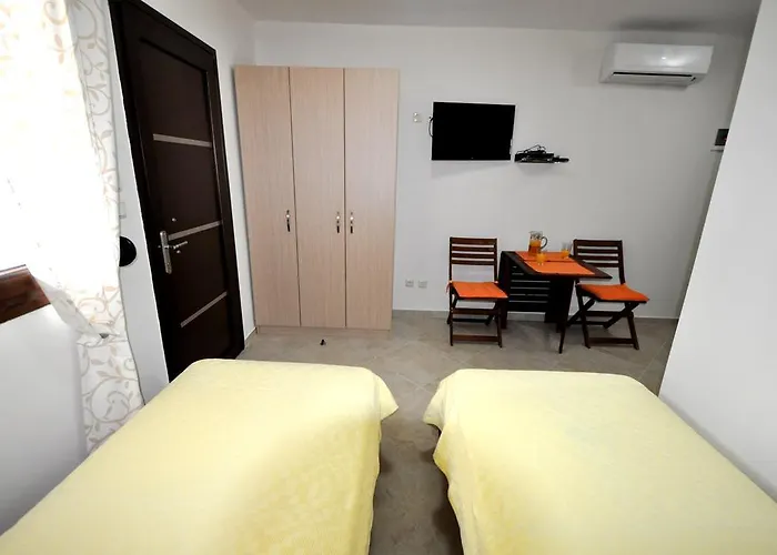 Pine Suites 基尼拉