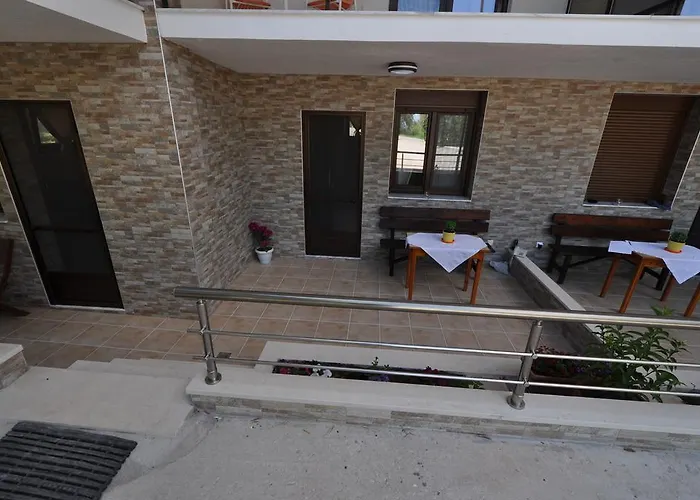 公寓 Pine Suites 基尼拉