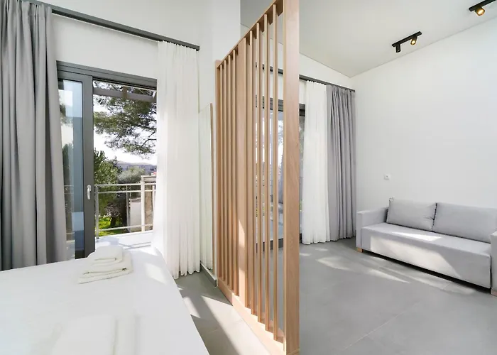Pine Suites