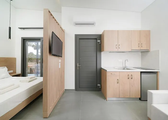 Апартаменты Pine Suites *